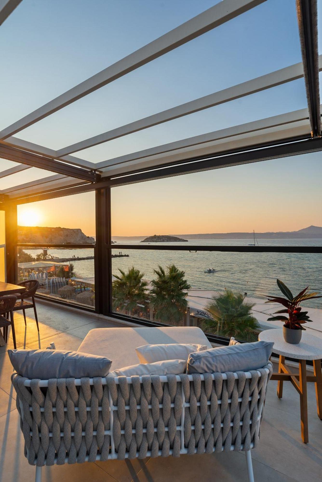 Peristeres Luxury Apartment Next To The Sea - By Apokoras Villas Алмирида Экстерьер фото